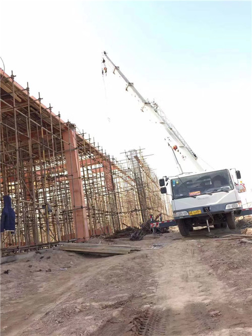 松山区吊车作业的安全注意事项有哪些？