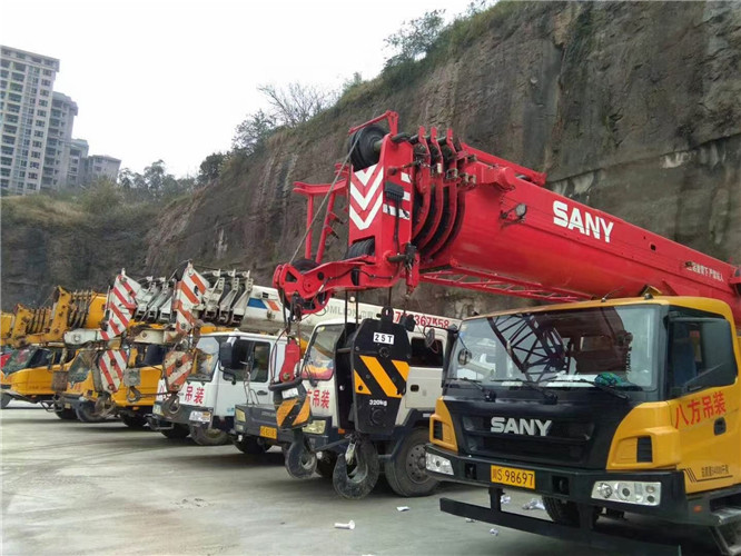 松山区吊车出租按什么计费？台班费、单次费、里程费怎么算？